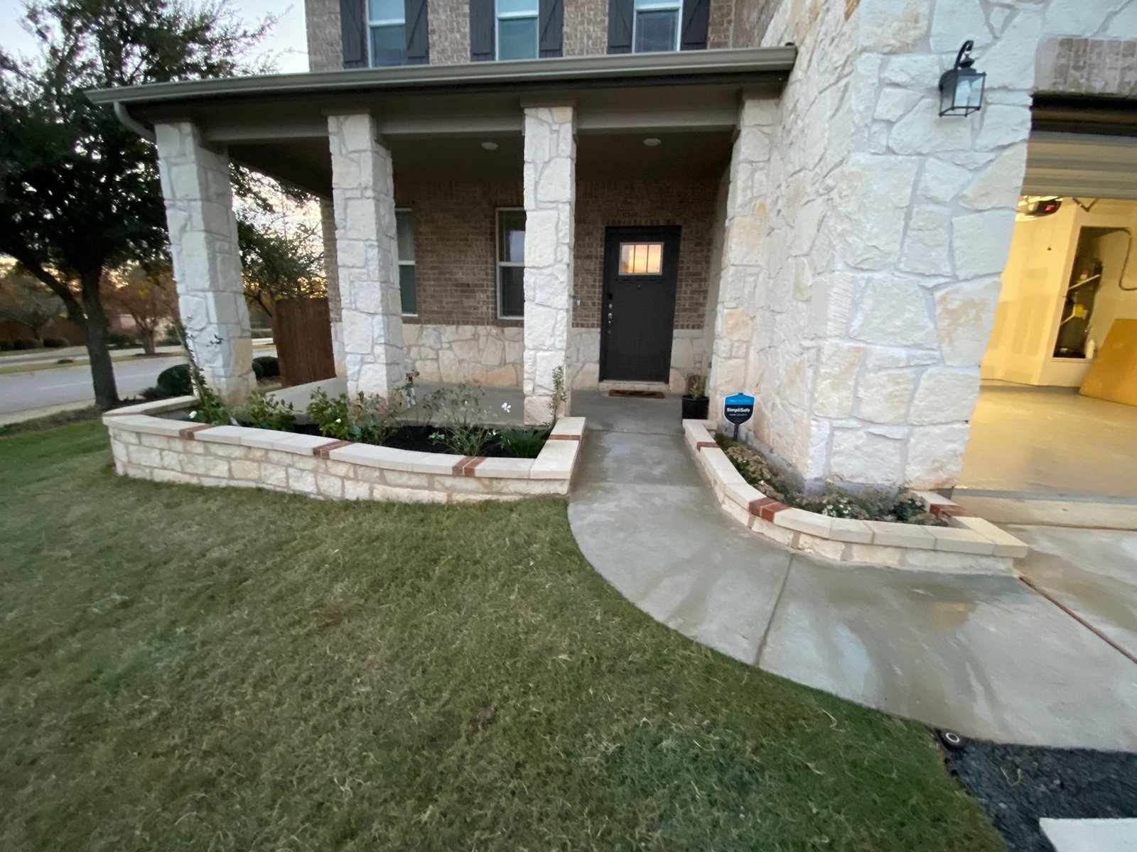 DJ Landscaping LLC & Cleaning Service